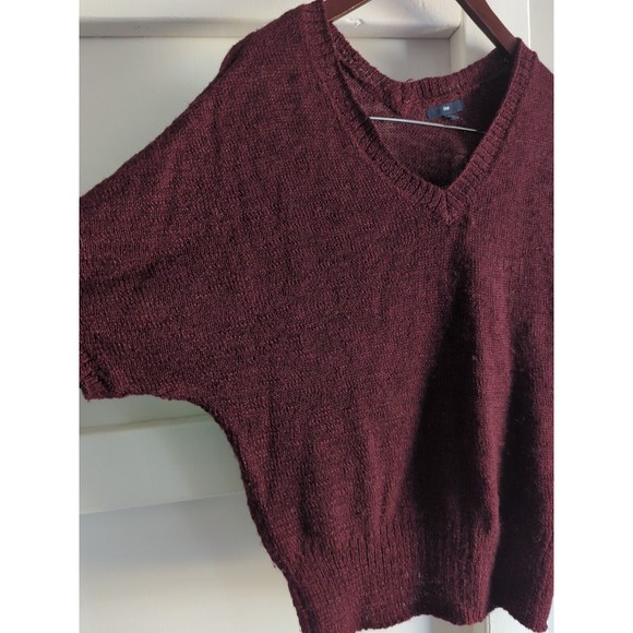 GAP Women's V-Neck Sweater in Burgundy - Picture 6 of 6